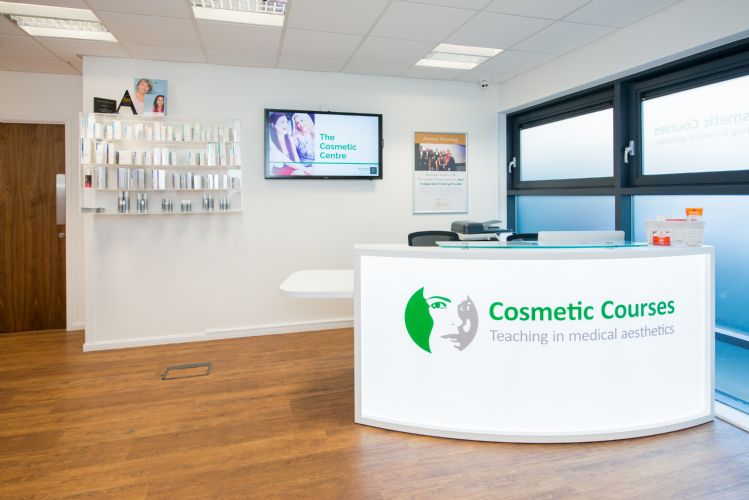 The Cosmetic Centre Buckinghamshire Banner